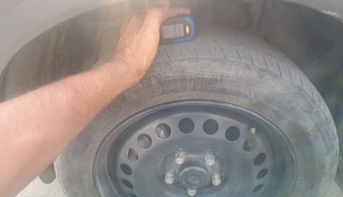 2024 Tata NEXON SMART+ 1.2 PETROL, Petrol, Manual, 39,642 km, tyre