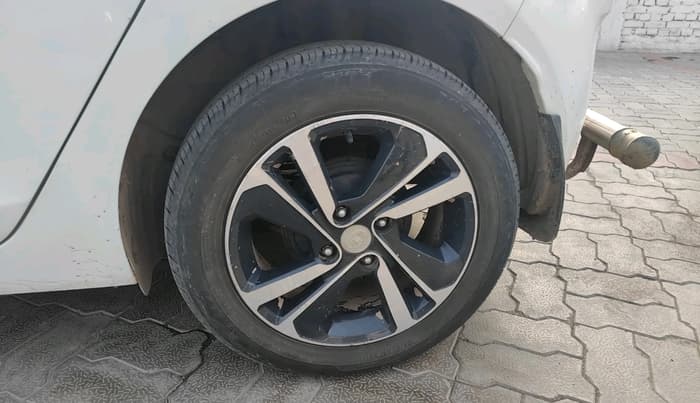 2024 Tata ALTROZ XZ Plus (S) Lux CNG , CNG, Manual, 56,882 km, tyre