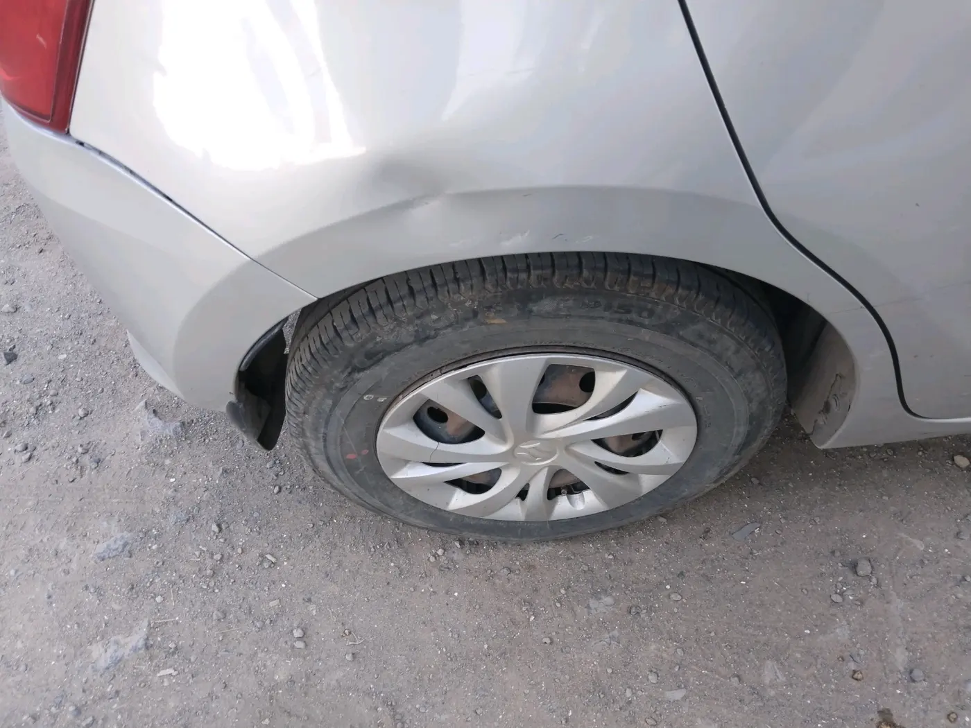 2020 Maruti Swift VXI, CNG, Manual, 1,49,245 km, tyre