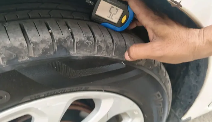 2022 Maruti Baleno  ZETA CNG 1.2L, CNG, Manual, 70,087 km, tyre