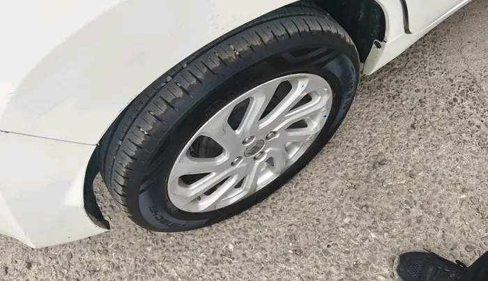 2022 Maruti Baleno  ZETA CNG 1.2L, CNG, Manual, 70,087 km, tyre