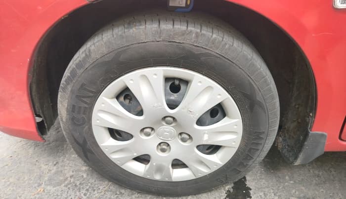 2017 Honda Brio S MT, Petrol, Manual, 27,920 km, tyre