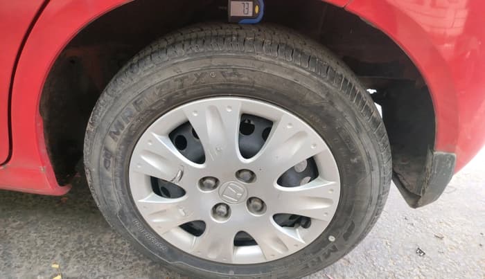 2017 Honda Brio S MT, Petrol, Manual, 27,920 km, tyre