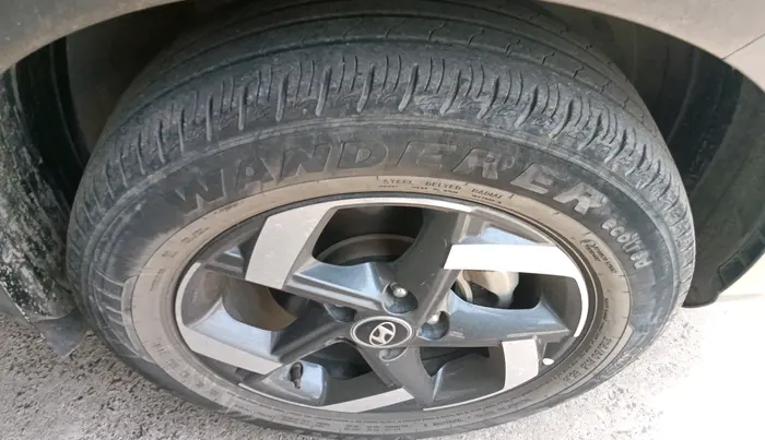 2019 Hyundai VENUE SX 1.0 TURBO, Petrol, Manual, 28,174 km, tyre