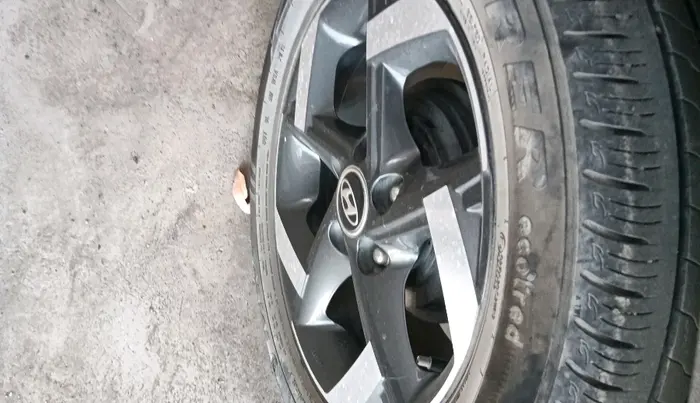 2019 Hyundai VENUE SX 1.0 TURBO, Petrol, Manual, 28,174 km, tyre