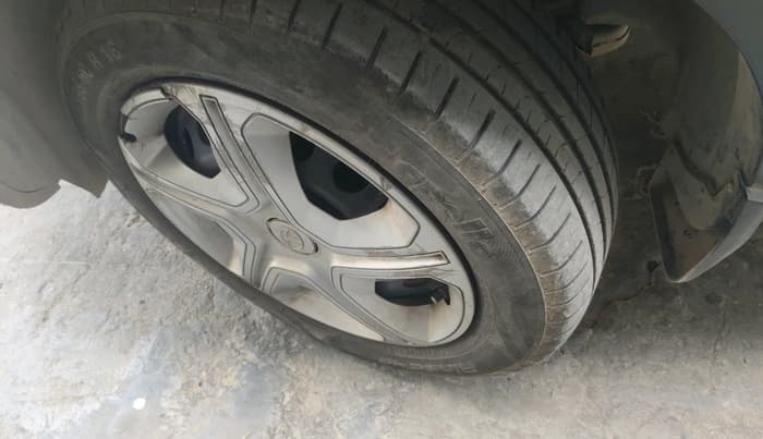 2019 Tata NEXON XM DIESEL, Diesel, Manual, 1,18,902 km, tyre