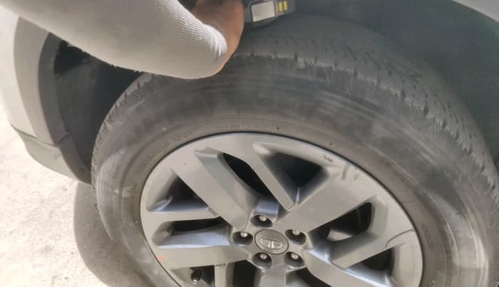 2022 Tata Safari XT PLUS, Diesel, Manual, 1,46,203 km, tyre