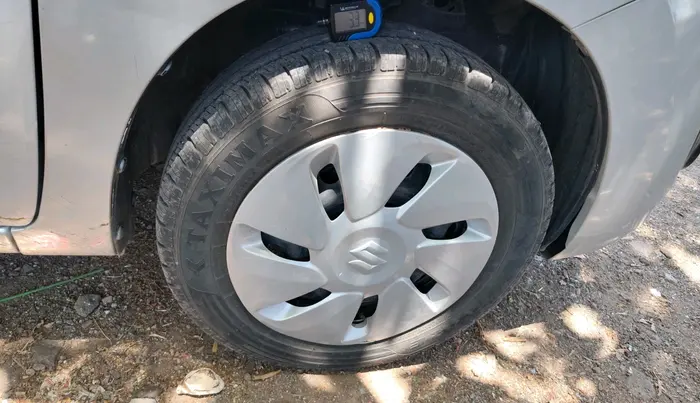 2015 Maruti Wagon R 1.0 VXI AMT, CNG, Automatic, 80,639 km, tyre
