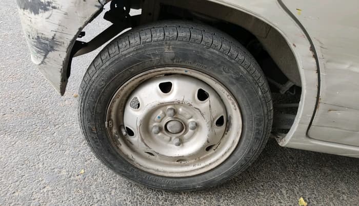 2012 Maruti Zen Estilo LXI CNG, CNG, Manual, 81,794 km, tyre