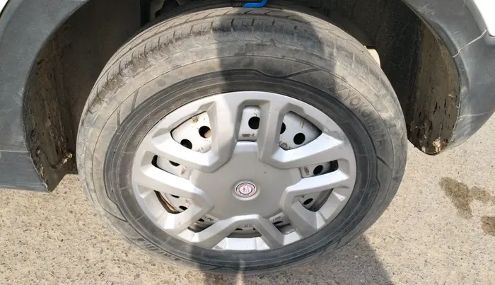 2019 Mahindra XUV300 W4 1.5 DIESEL, Diesel, Manual, 87,501 km, tyre