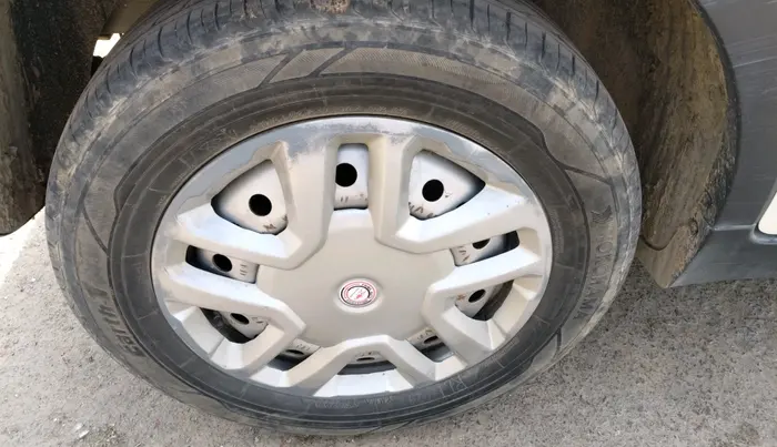 2019 Mahindra XUV300 W4 1.5 DIESEL, Diesel, Manual, 87,501 km, tyre
