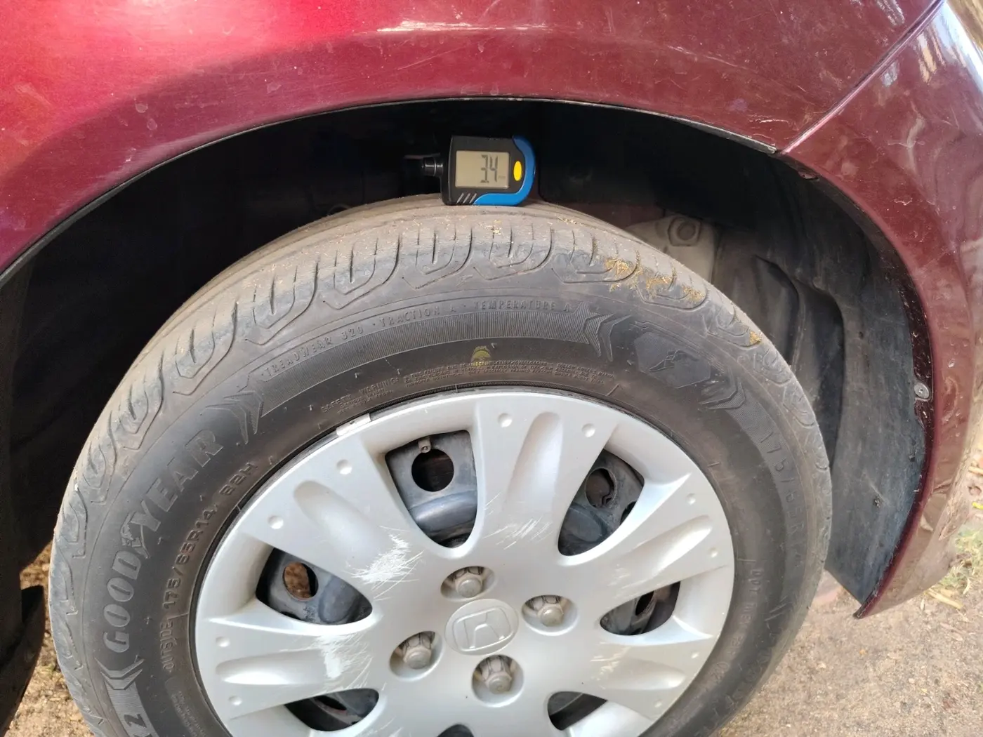 2014 Honda Amaze 1.2L I-VTEC SX, Petrol, Manual, 76,499 km, tyre