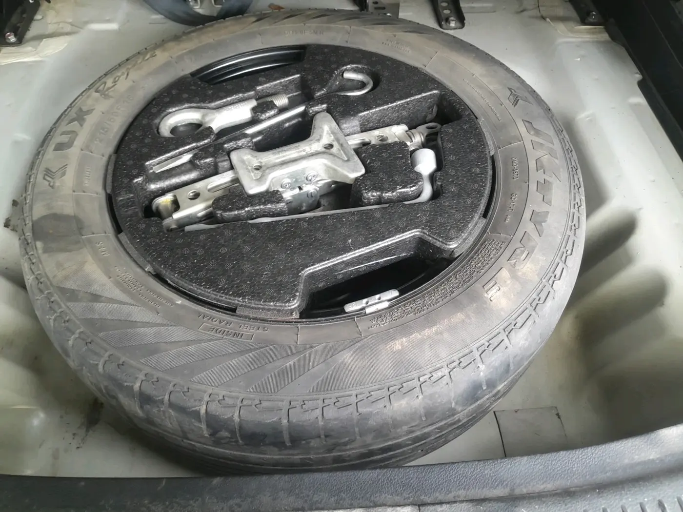 2022 Maruti S Cross ZETA 1.5, Petrol, Manual, 1,03,575 km, tyre