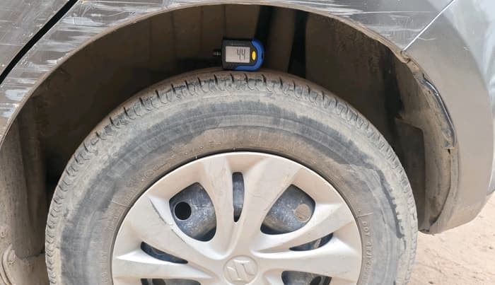 2019 Maruti Swift VXI, Petrol, Manual, 46,154 km, tyre