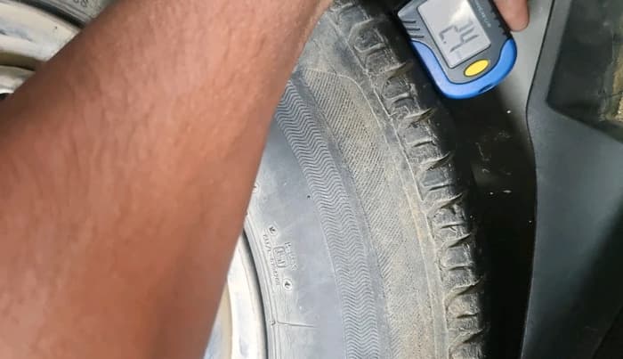 2019 Maruti Swift VXI, Petrol, Manual, 46,154 km, tyre