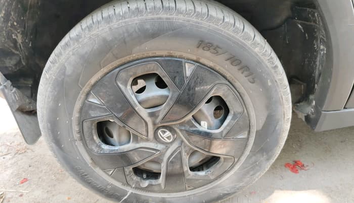 2023 Tata PUNCH ADVENTURE MT, Petrol, Manual, 29,048 km, tyre