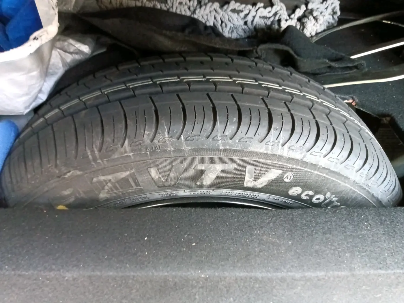 2024 Maruti New Wagon-R VXI CNG 1.0, CNG, Manual, 11,421 km, tyre