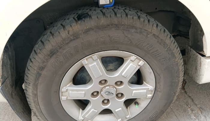 2011 Mahindra Xylo E8 ABS AIRBAG BS-III, Diesel, Manual, 1,52,427 km, tyre