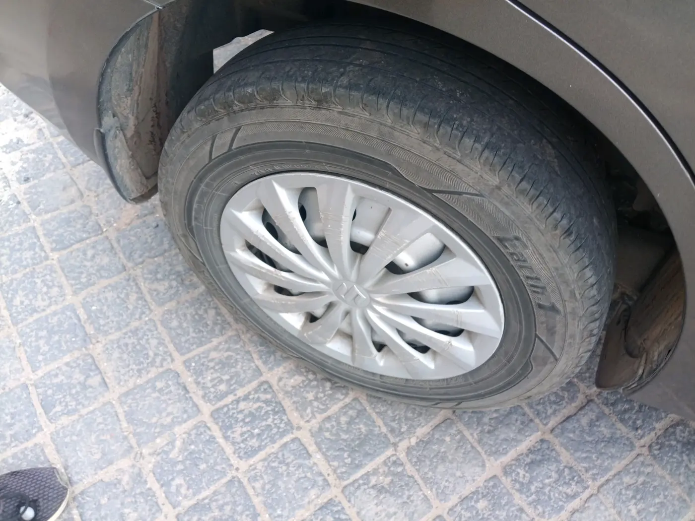 2020 Maruti Dzire LXI, Petrol, Manual, 1,24,857 km, tyre