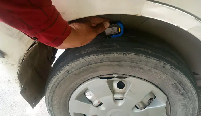 2014 Maruti Wagon R 1.0 LXI, CNG, Manual, 49,811 km, tyre