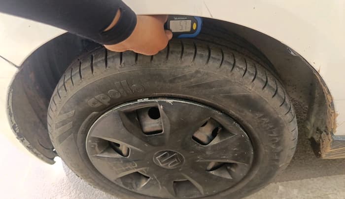 2019 Maruti New Wagon-R VXI 1.2, Petrol, Manual, 82,940 km, tyre