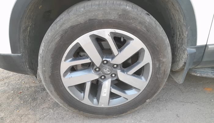 2023 Tata Safari XZA PLUS, Diesel, Automatic, 42,637 km, tyre