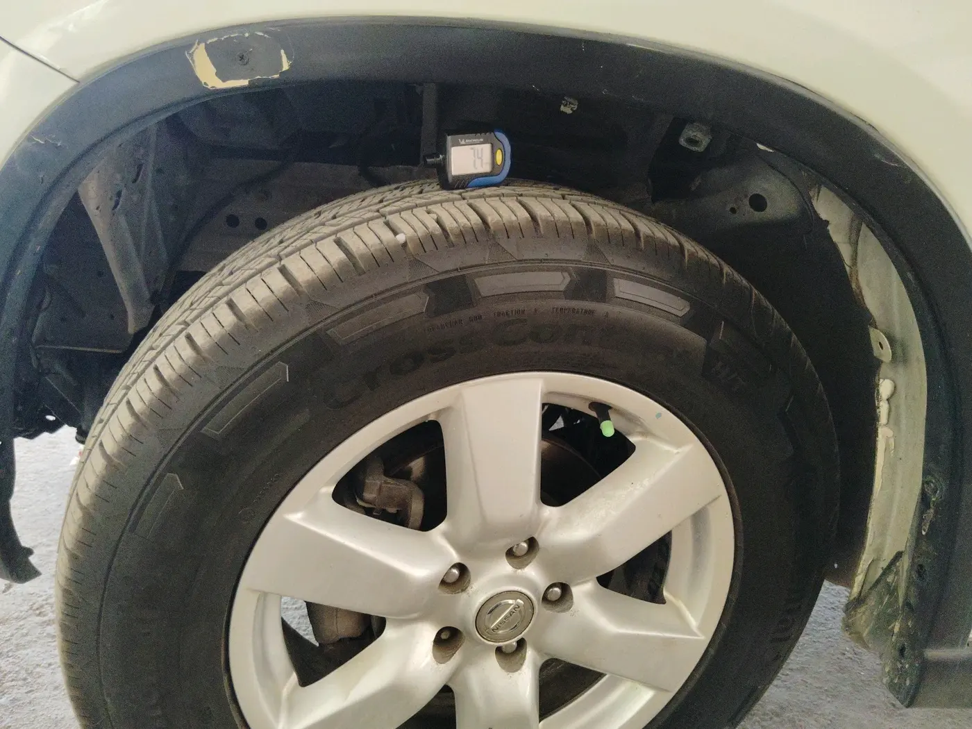 2011 Nissan X Trail LE, Diesel, Manual, 92,651 km, tyre
