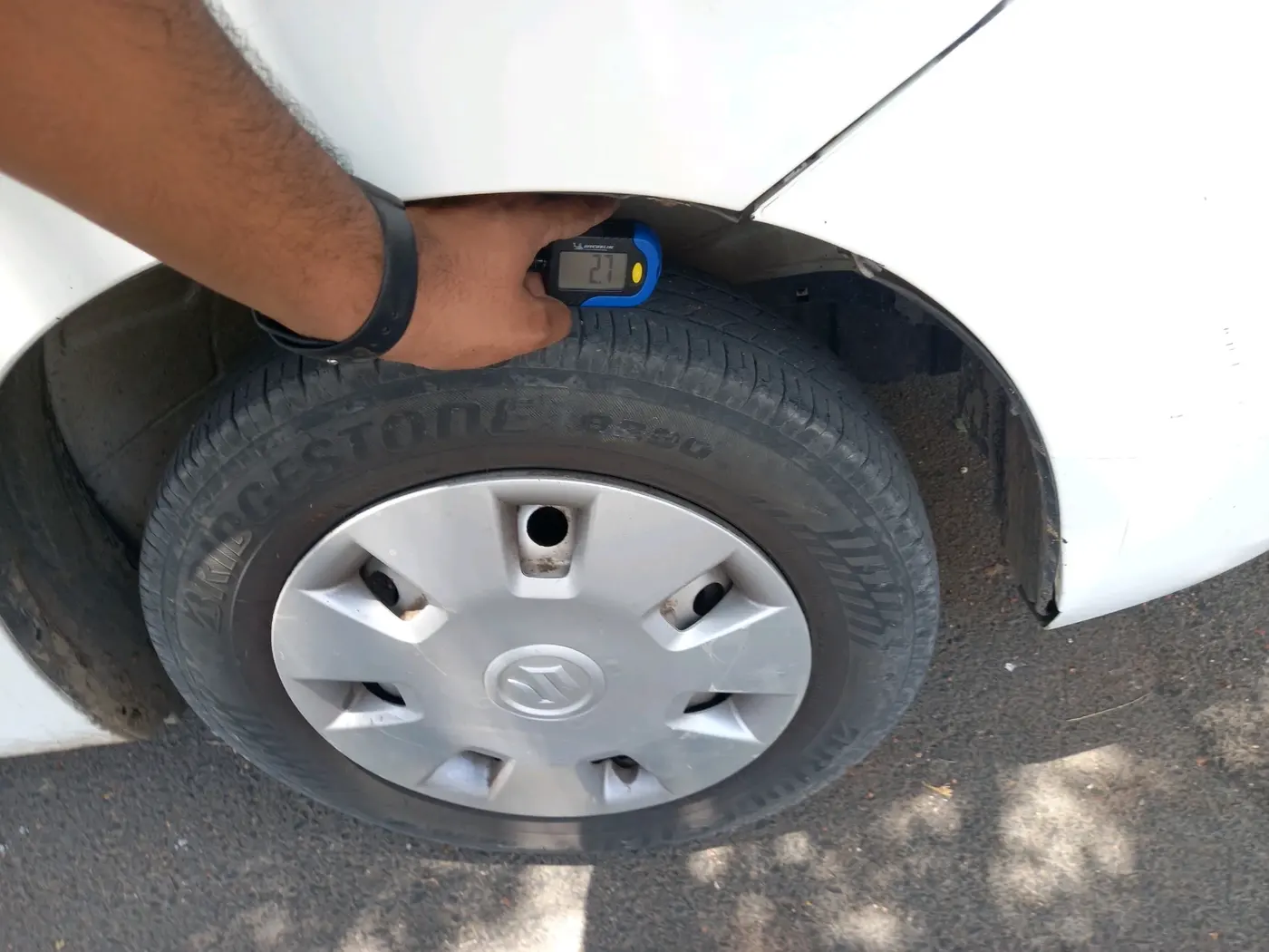 2014 Maruti Wagon R 1.0 LXI, CNG, Manual, 1,18,574 km, tyre