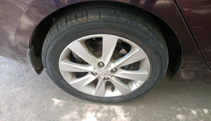 2012 Hyundai Verna FLUIDIC 1.6 CRDI SX, Diesel, Manual, 1,05,953 km, tyre