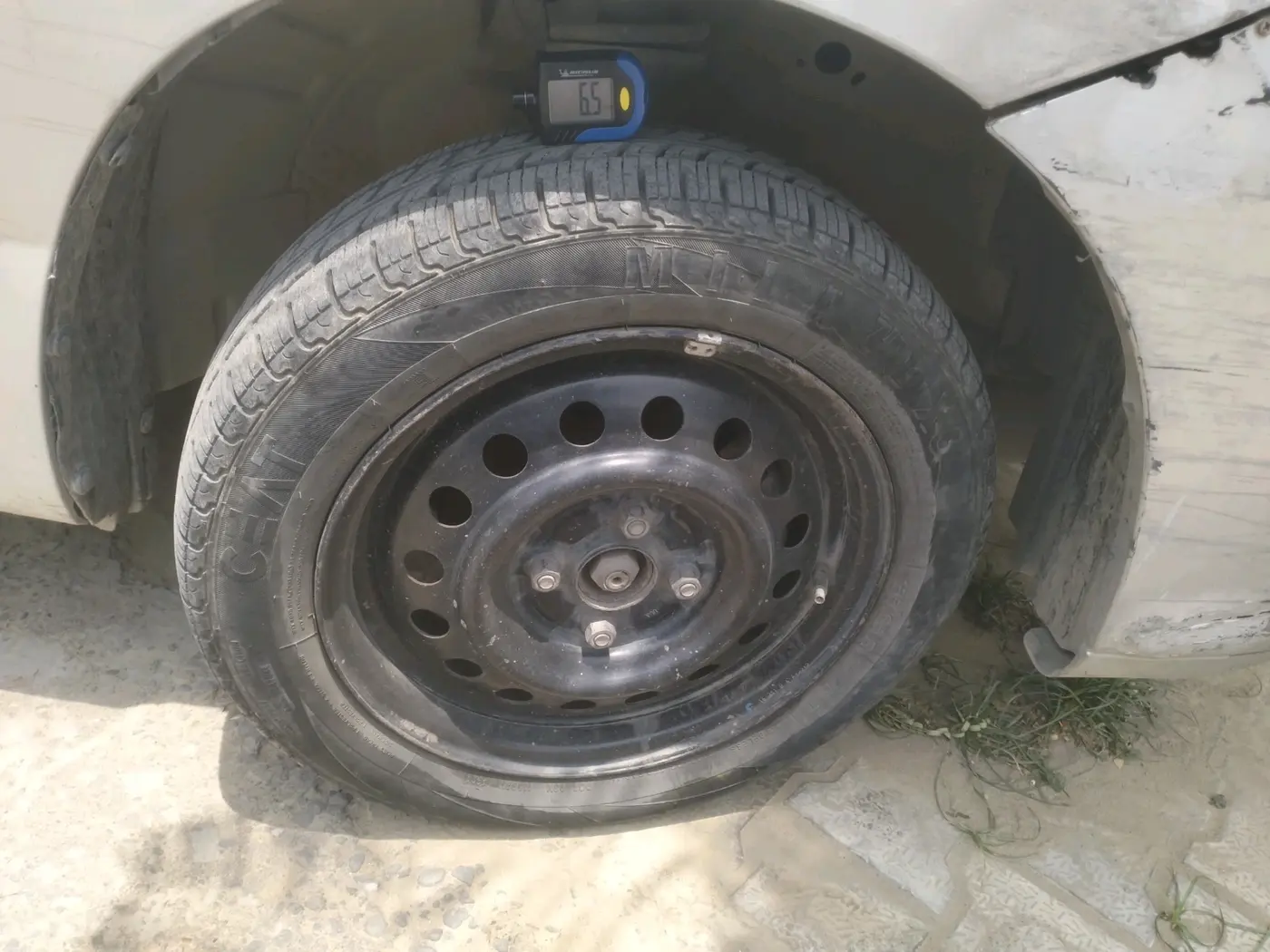 2012 Maruti Wagon R 1.0 VXI, Petrol, Manual, 69,370 km, tyre