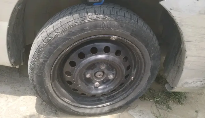 2012 Maruti Wagon R 1.0 VXI, Petrol, Manual, 69,370 km, tyre