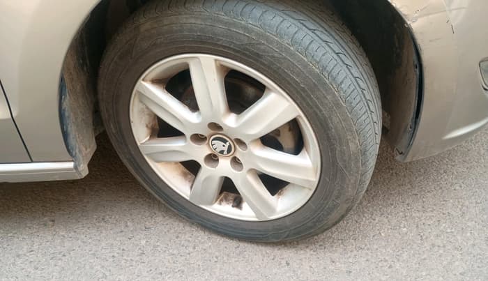 2014 Skoda Rapid AMBITION 1.6 MPI MT, CNG, Manual, 53,942 km, tyre