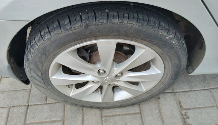 2012 Hyundai Verna FLUIDIC 1.6 VTVT SX, Petrol, Manual, 1,09,500 km, tyre