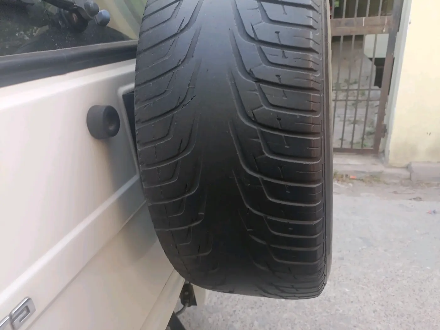 2018 Mahindra Bolero POWER PLUS ZLX, Diesel, Manual, 79,831 km, tyre