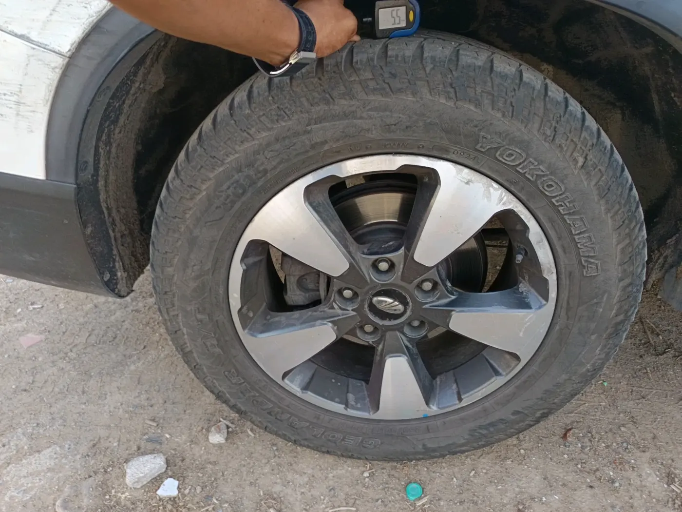 2019 Mahindra ALTURAS G4 4WD AT, Diesel, Automatic, 85,749 km, tyre