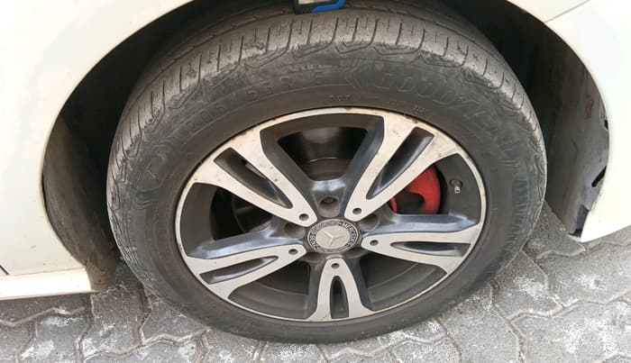 2014 Mercedes Benz B Class B180, Diesel, Automatic, 41,299 km, tyre