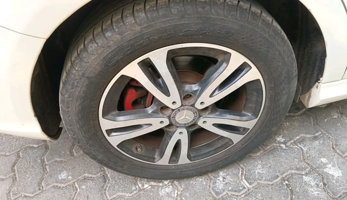 2014 Mercedes Benz B Class B180, Diesel, Automatic, 41,299 km, tyre
