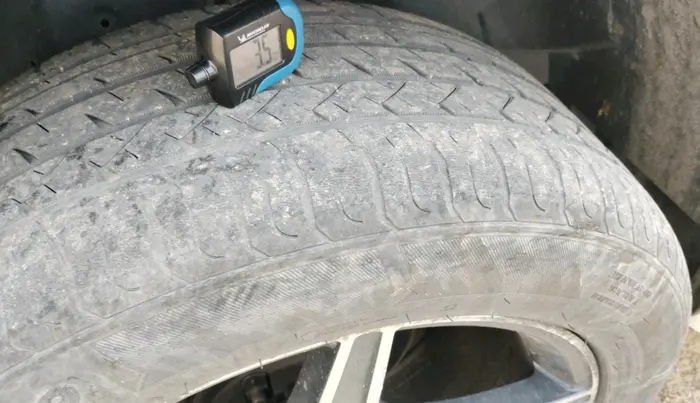 2017 Mahindra XUV500 W6 AT 1.99, Diesel, Automatic, 78,226 km, tyre