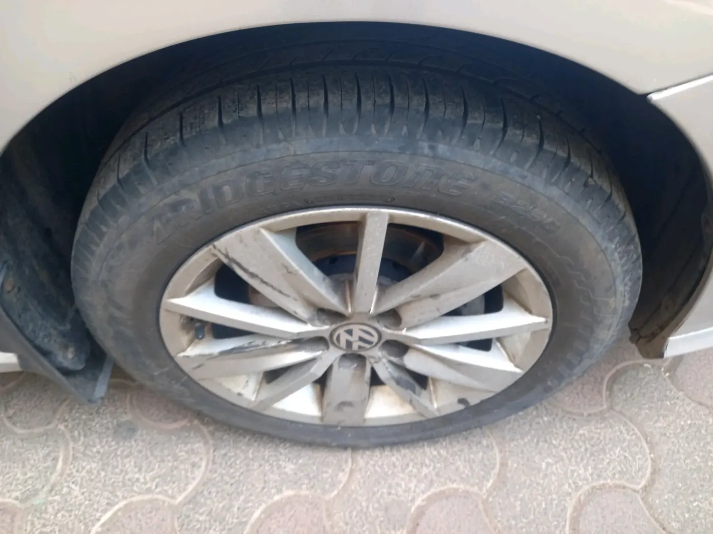 2016 Volkswagen Ameo HIGHLINE1.2L, Petrol, Manual, 66,692 km, tyre