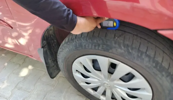 2011 Toyota Etios G, Petrol, Manual, 1,17,619 km, tyre