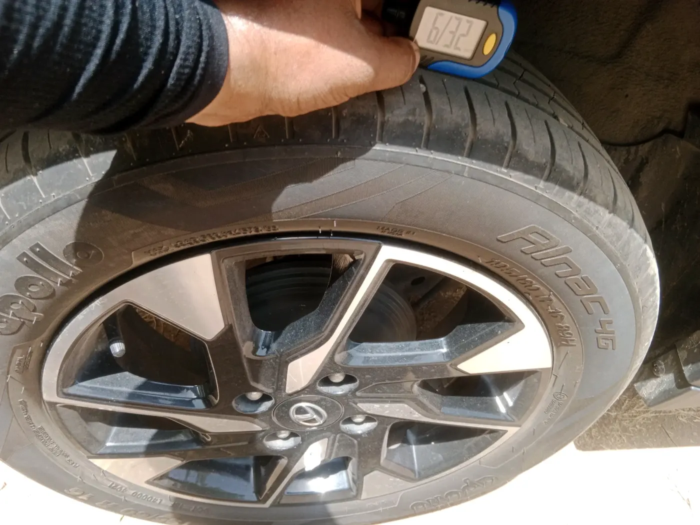 2021 Tata PUNCH CREATIVE  MT, Petrol, Manual, 35,519 km, tyre
