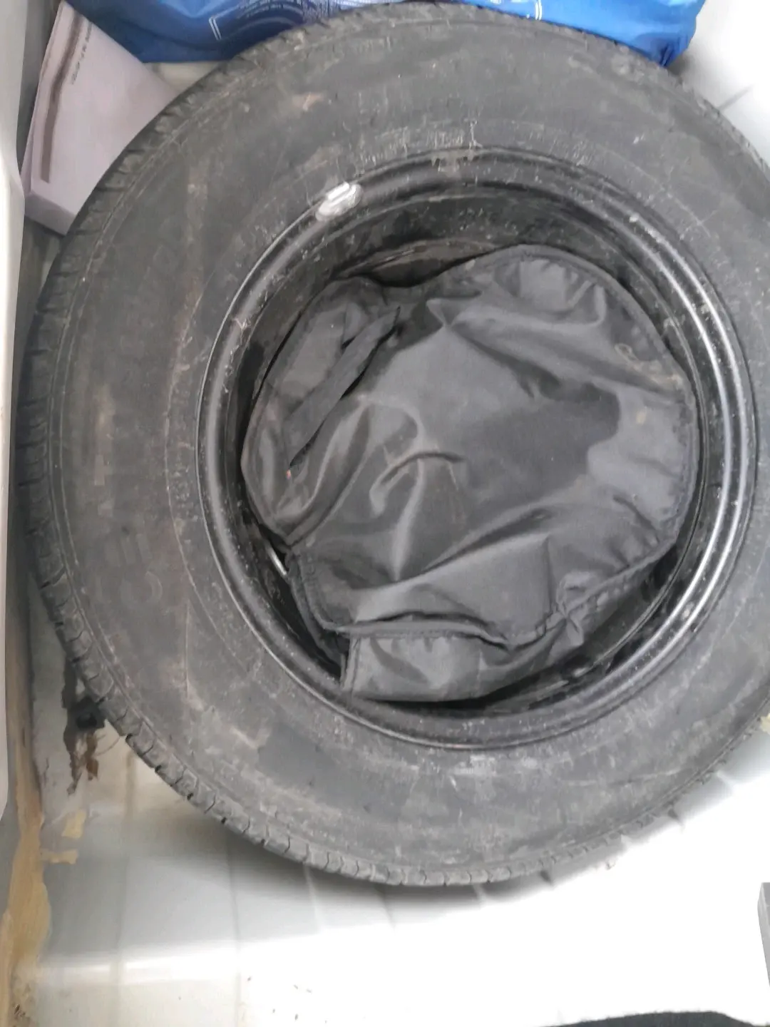 2024 Tata PUNCH ACCOMPLISHED MT, Petrol, Manual, 23,061 km, tyre