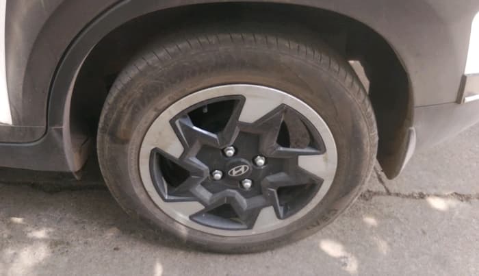 2025 Hyundai EXTER  SX 1.2 AMT, Petrol, Automatic, 16,049 km, tyre