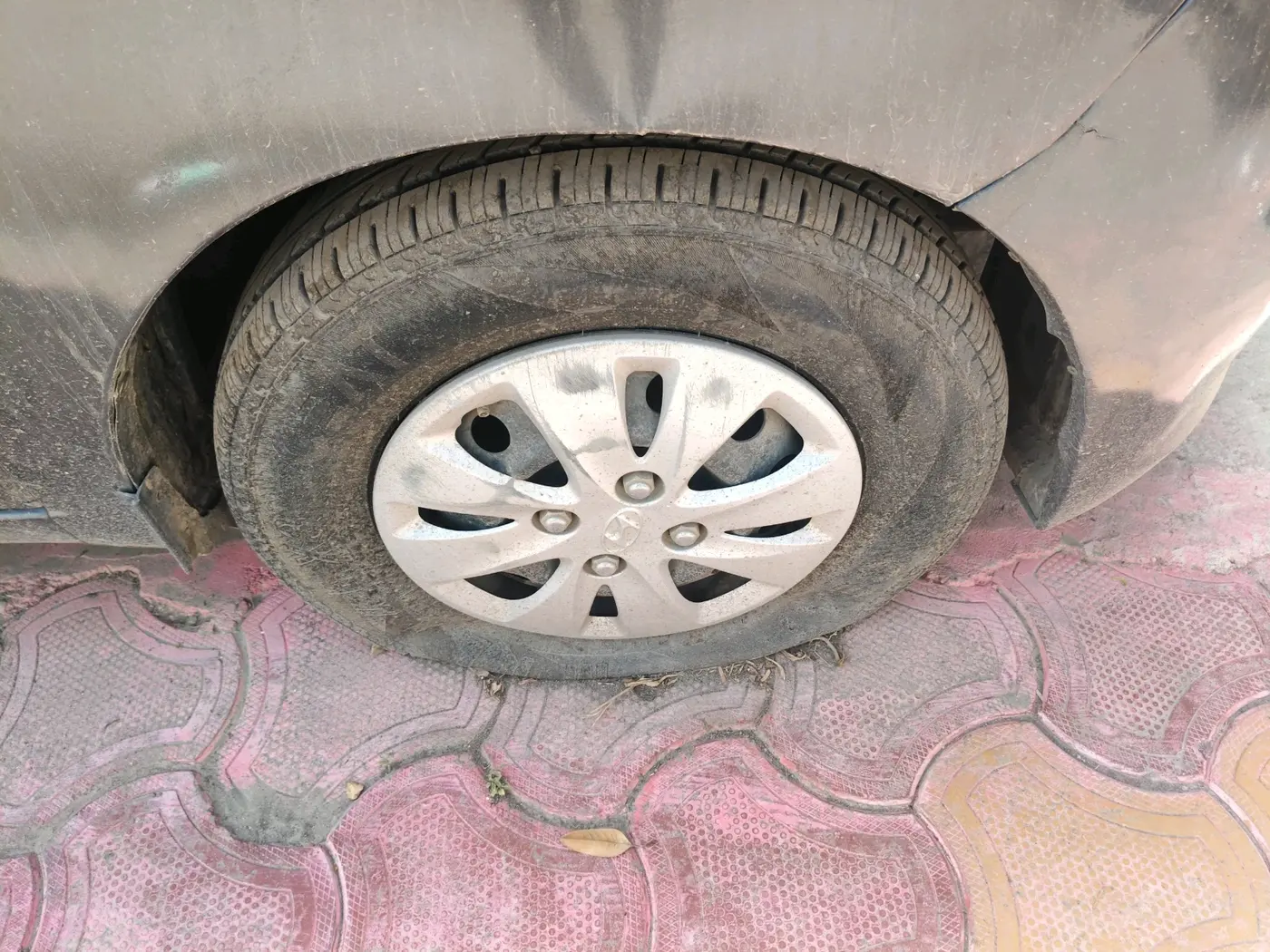 2011 Hyundai i10 MAGNA 1.1, Petrol, Manual, 34,113 km, tyre