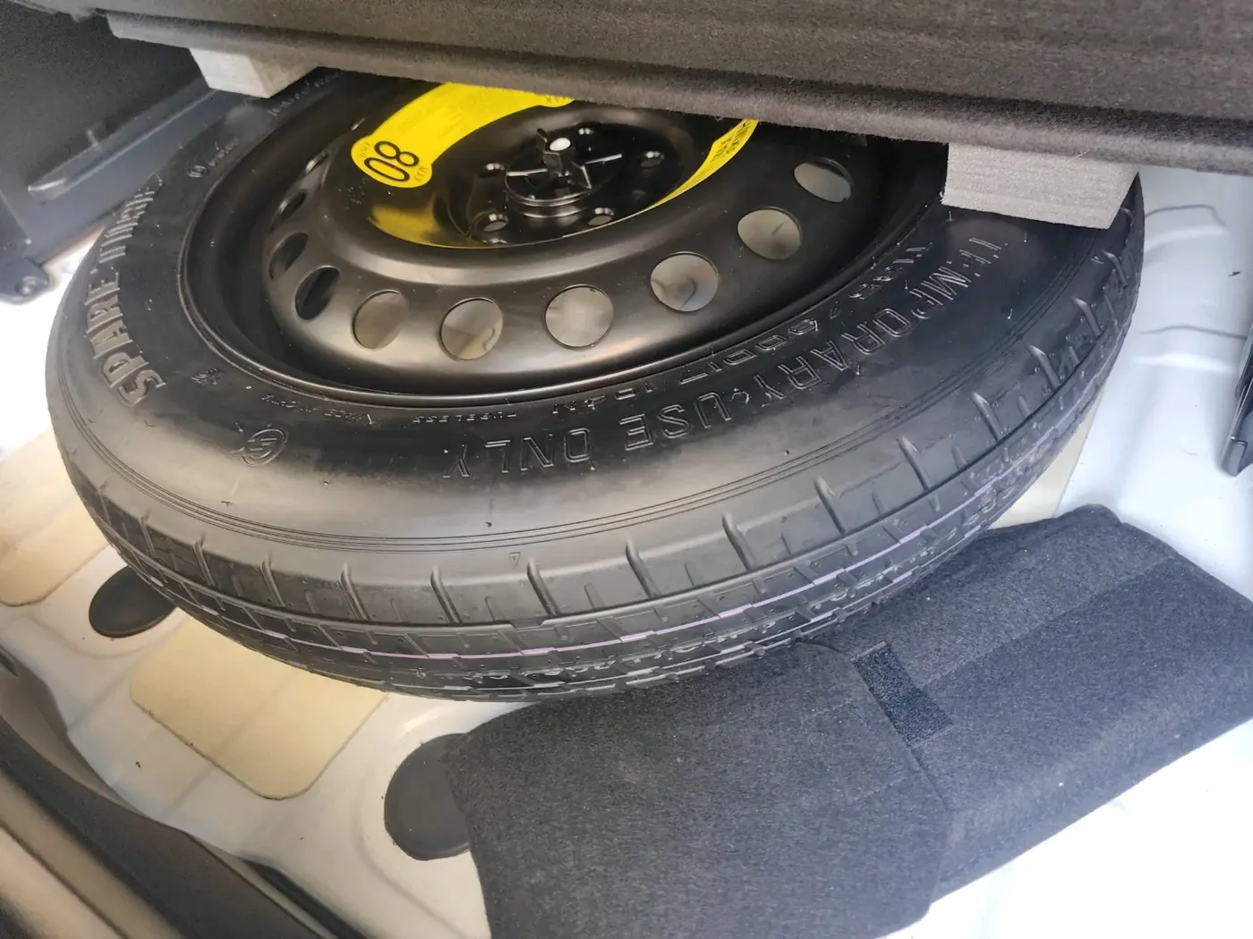 2023 Hyundai Tucson SIGNATURE 2.0 AT DIESEL DUAL TONE, Diesel, Automatic, 74,272 km, tyre