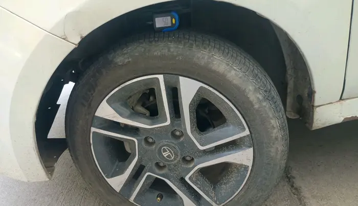 2018 Tata TIGOR XZ (O) PETROL, Petrol, Manual, 17,712 km, tyre