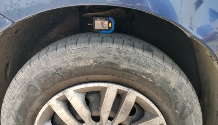 2019 Maruti Dzire VXI, CNG, Manual, 1,00,228 km, tyre