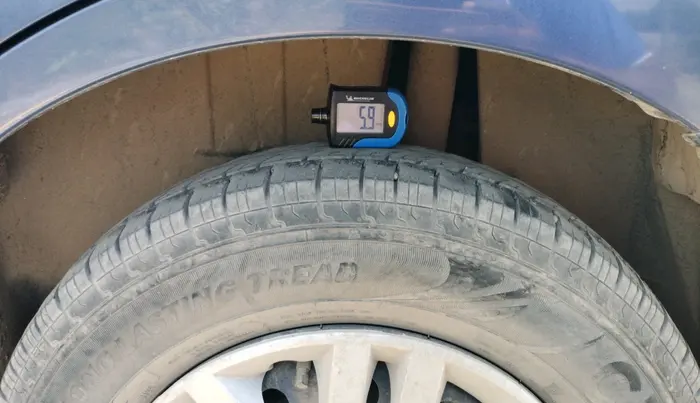 2019 Maruti Dzire VXI, CNG, Manual, 1,00,228 km, tyre