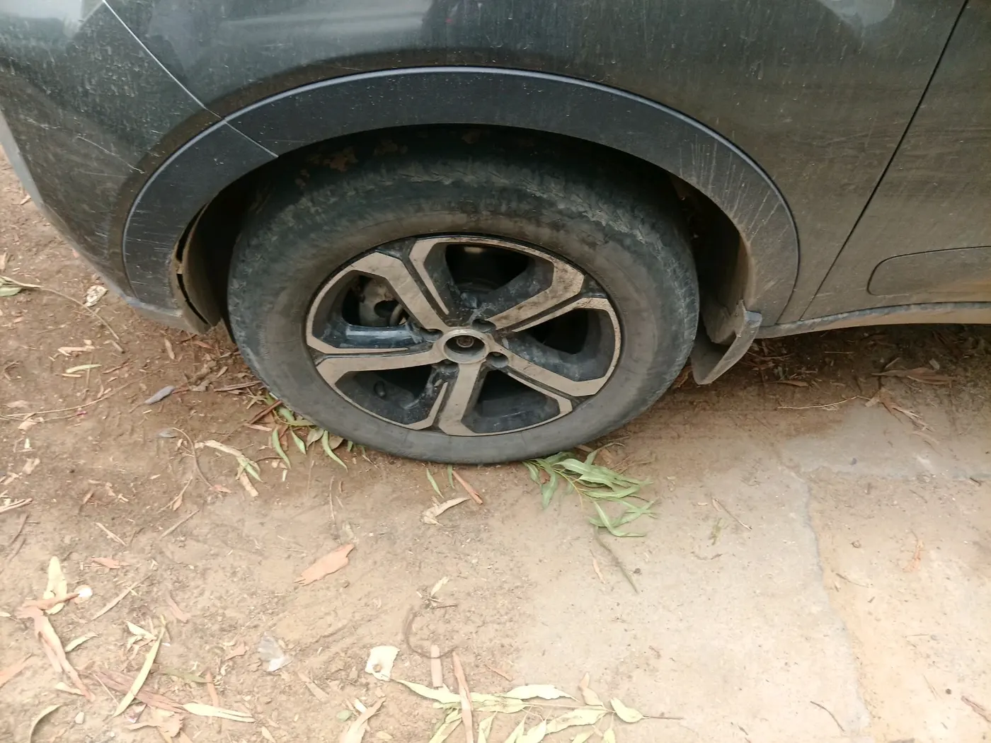 2023 Tata NEXON XZA PLUS PETROL, Petrol, Automatic, 67,000 km, tyre