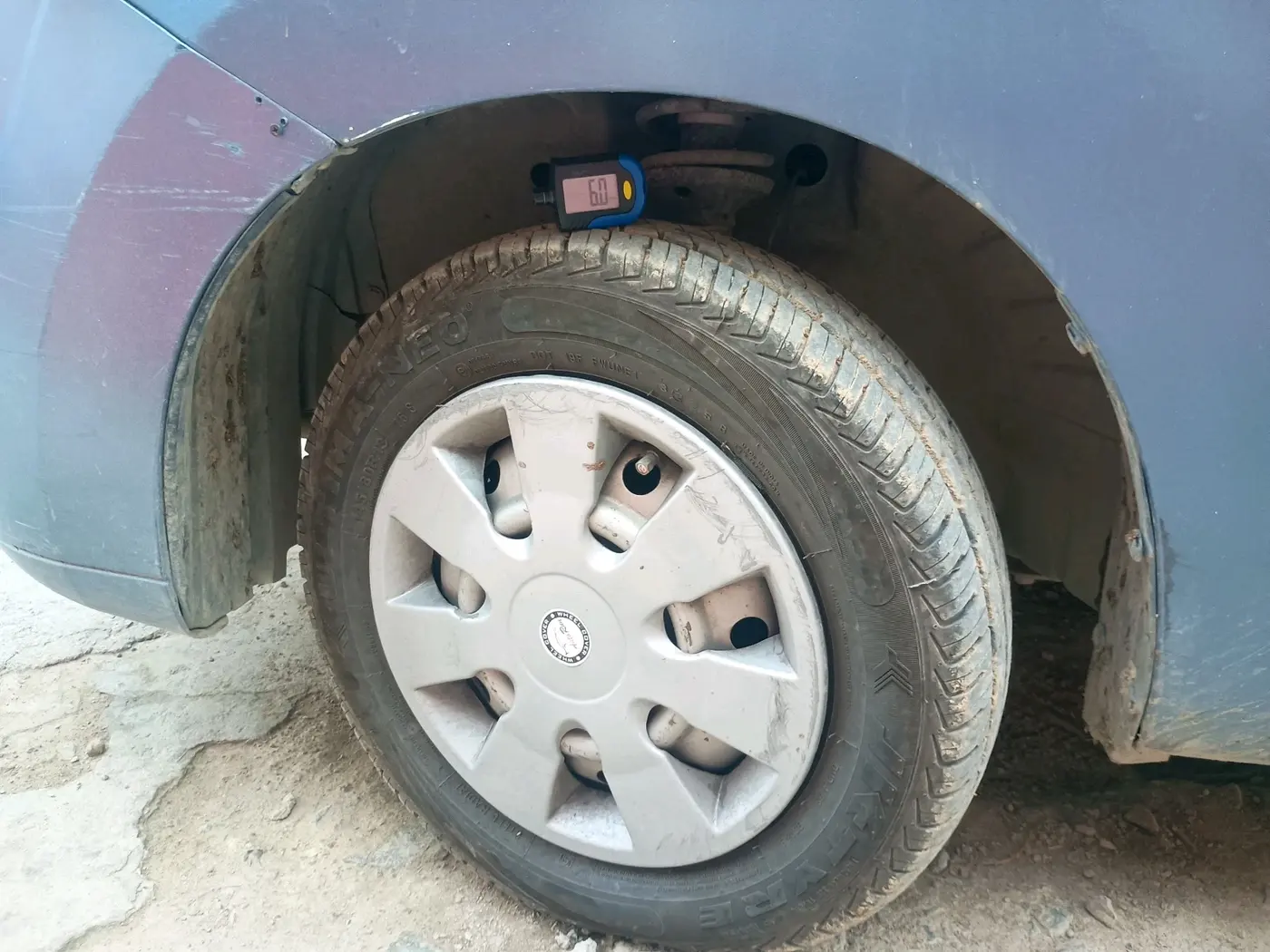 2012 Maruti Wagon R 1.0 LXI CNG, CNG, Manual, 75,097 km, tyre